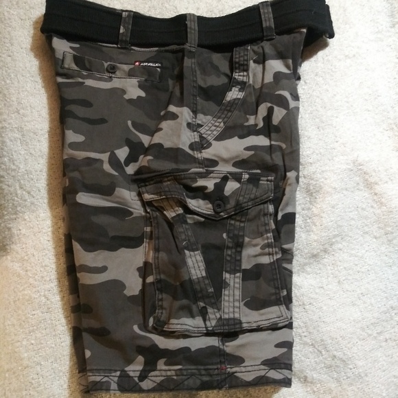 Sold Out**irwalk Gray and Black Camouflage Belted Cargo Shorts - Picture 8 of 8